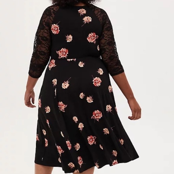 Torrid Super Soft Black Floral Midi Dress NWT - Picture 3 of 11